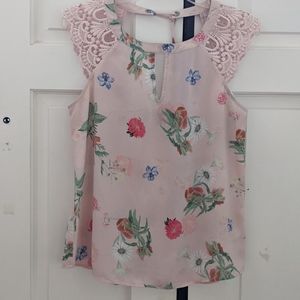 Express small/petite floral blouse